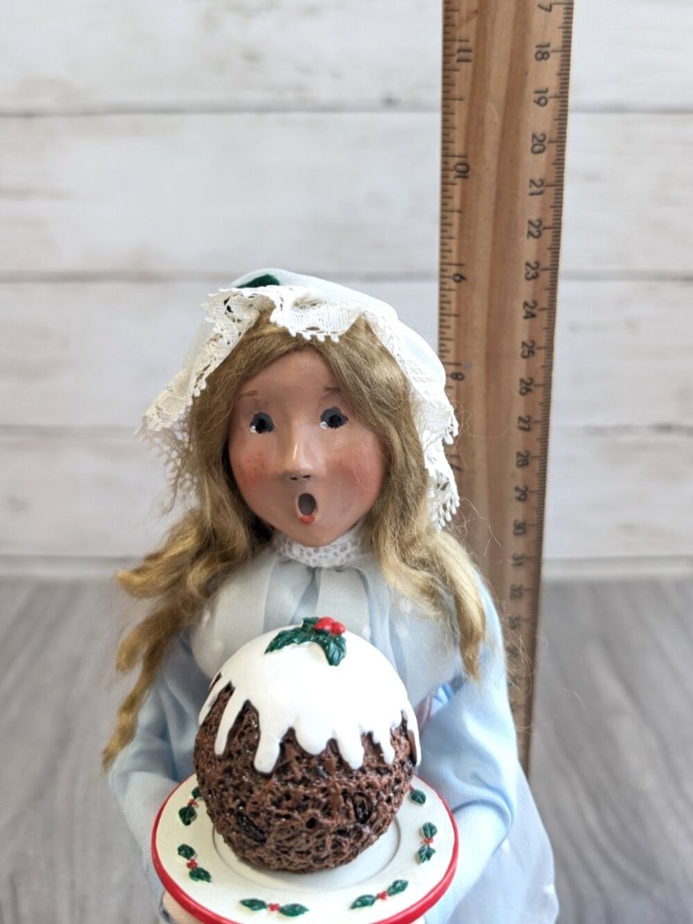 Byers' Choice Girl With Plum Pudding Victorian Caroler - Picture 6 of 7